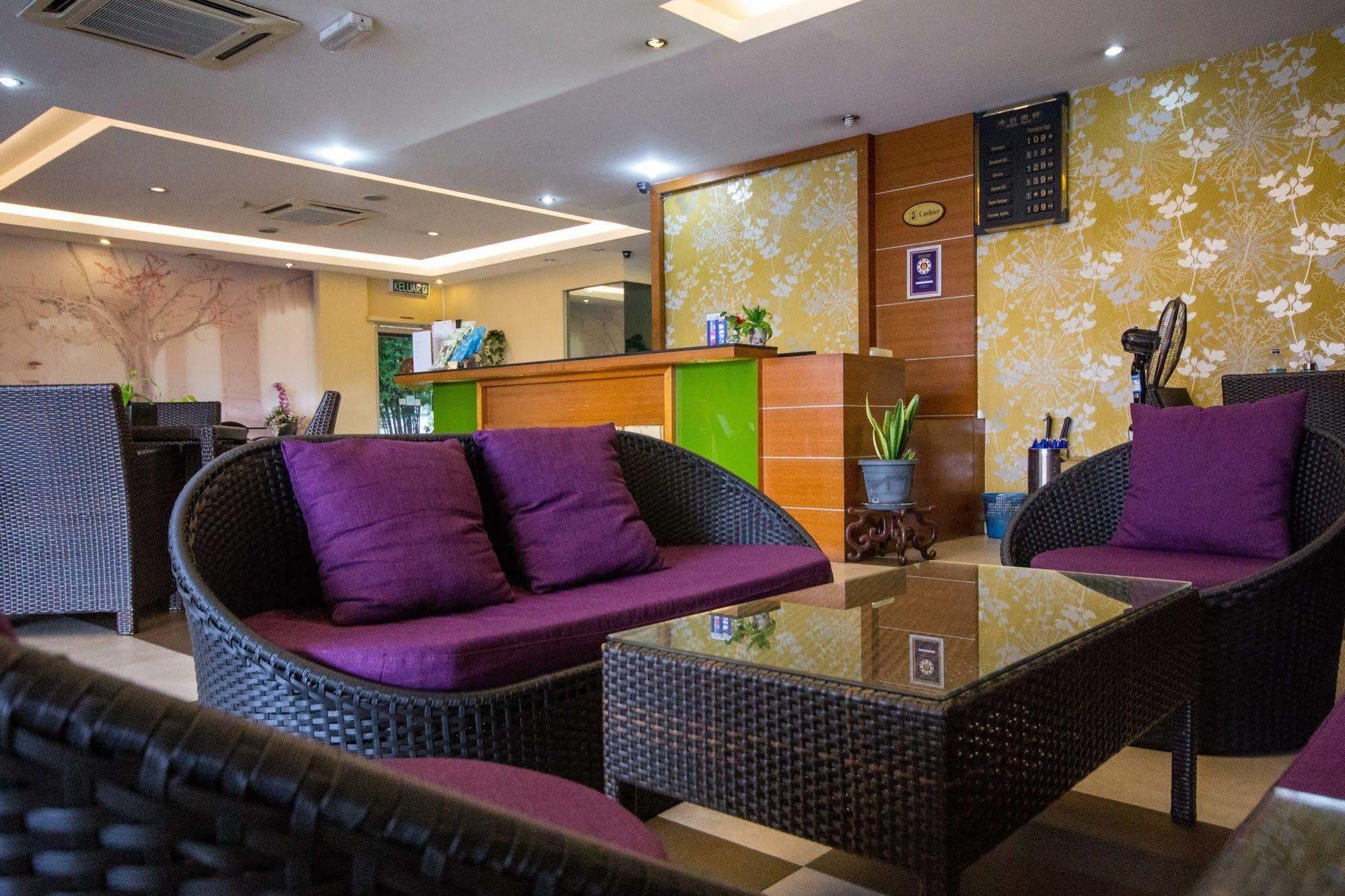 โรงแรมศรีอินดาร์ บูกิต เมอร์ตาจัม ภายนอก รูปภาพ